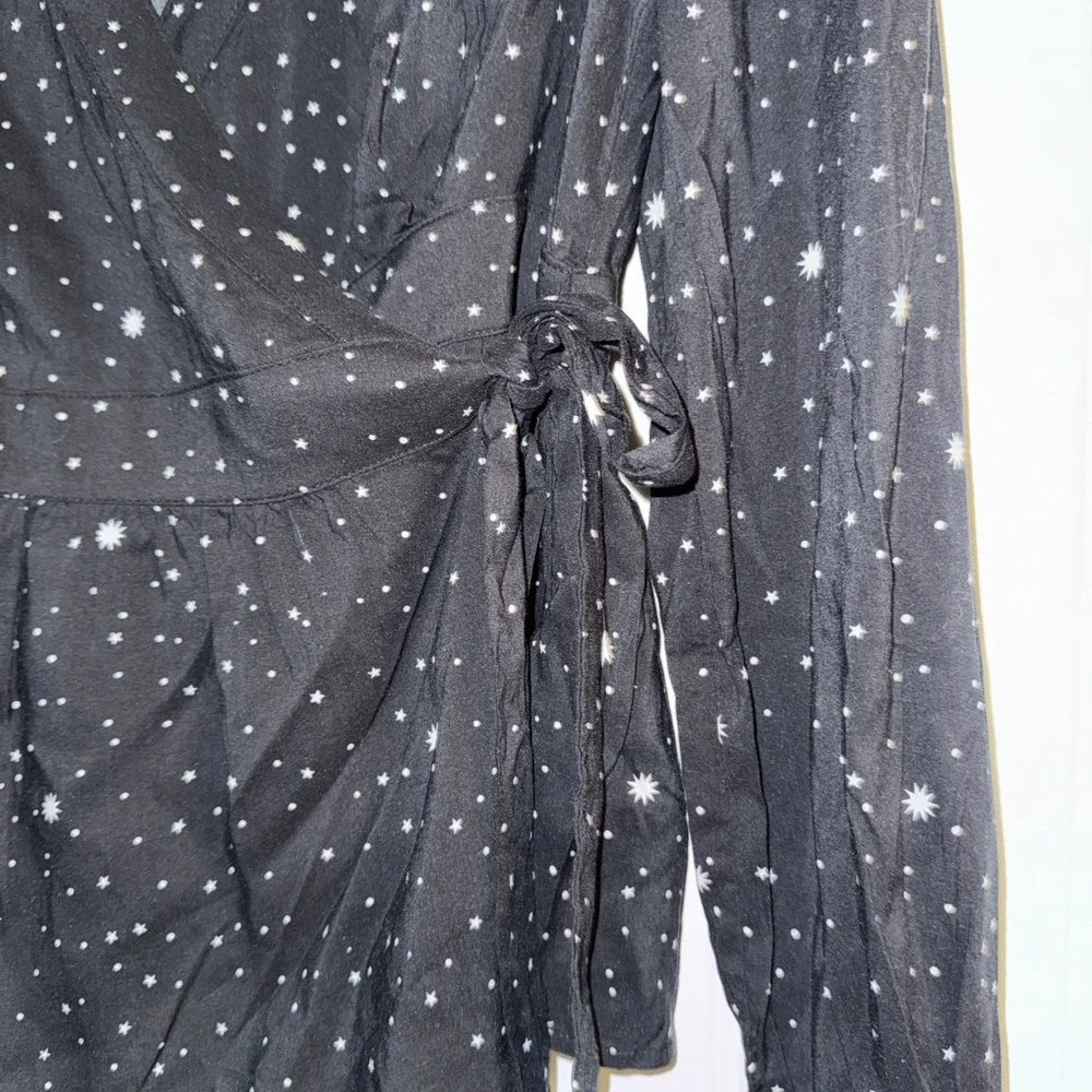 Gap Celestial V Neck Wrap Long Steve Blouse Black & White Stars XS Womens  NWT - Picture 3 of 5